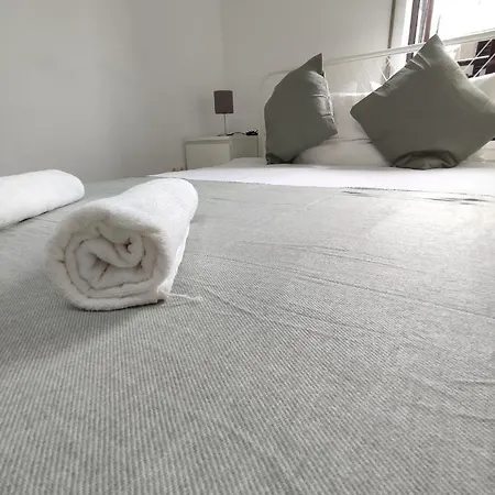 Theorynomadrooms Al Lisboa-Republica Guest house
