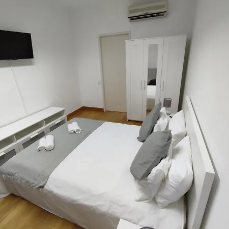 בית הארחה Theorynomadrooms Al Lisboa-Republica ליסבון